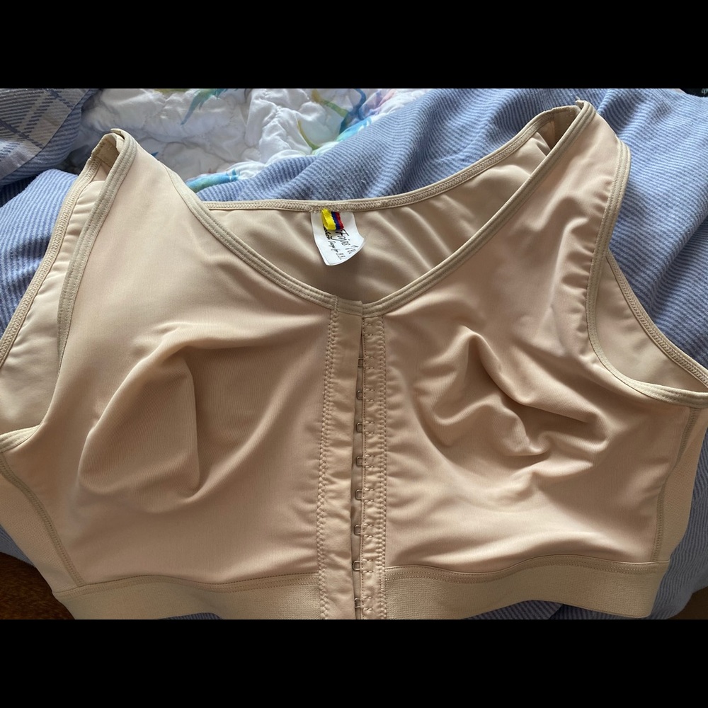 Faja post surgery bra